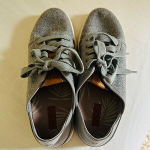 Olukai Pehuea Li Tapa Lace Up Mesh Sneakers Women’s Size 7